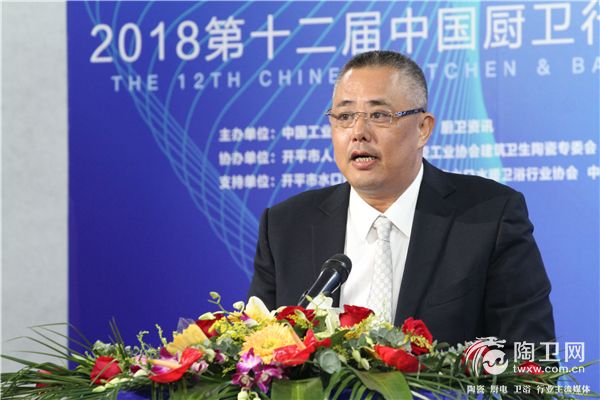 1539844912286795.jpg 洪文忠.jpg