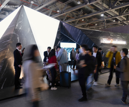 廣州設(shè)計(jì)周完美收官！新明珠巖板x梁礎(chǔ)夫，共探高端巖板發(fā)展新紀(jì)元