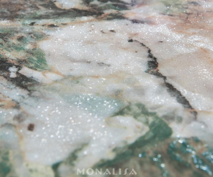 以國際領(lǐng)先的晶閃技術(shù)，蒙娜麗莎瓷磚七星珍巖系列再現(xiàn)自然極奢之美