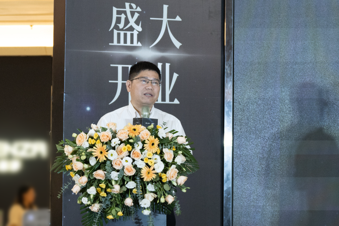 1695279424405059.png 06 (Medium).png