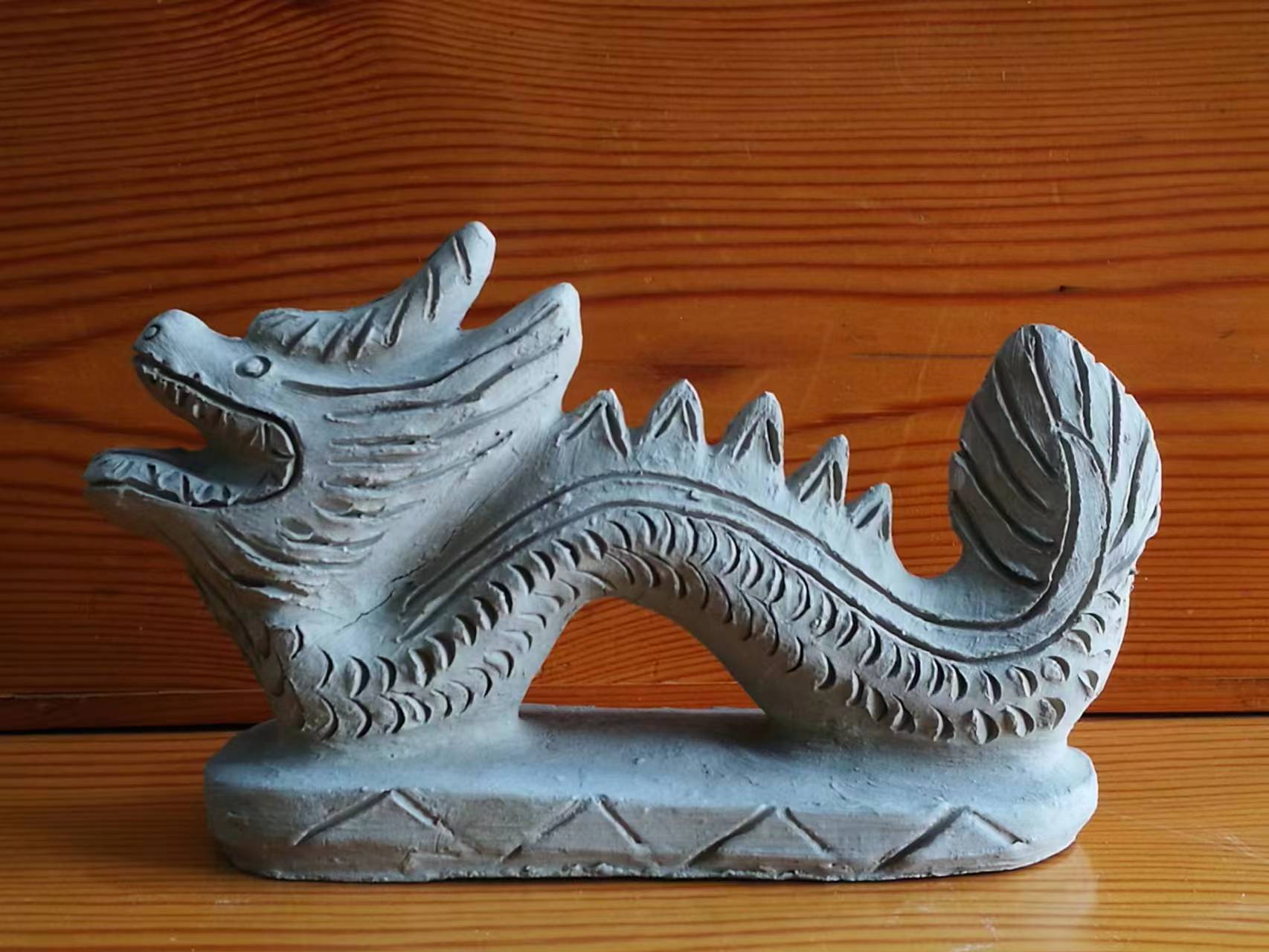 1704241510882916.jpg 非遺傳承――盛世長安小學(xué)陶藝社團(tuán)迎新年手作生肖“中國龍” (1).jpg